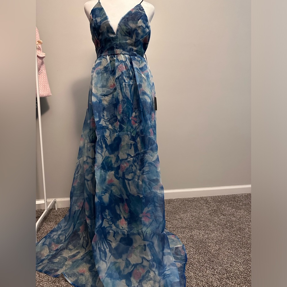 Lulus dress new with tags size S